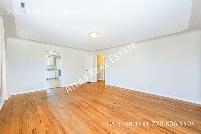 Foto del edificio - 2593 N Pierce Street