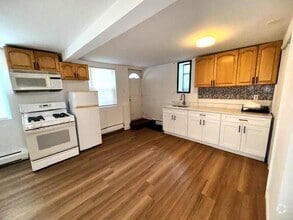Building Photo - 1302 Waring Ave