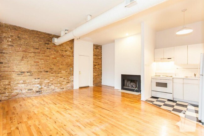 Foto del edificio - 2057 W Dickens Ave