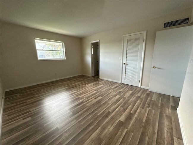 Building Photo - 809 Hummingbird Way