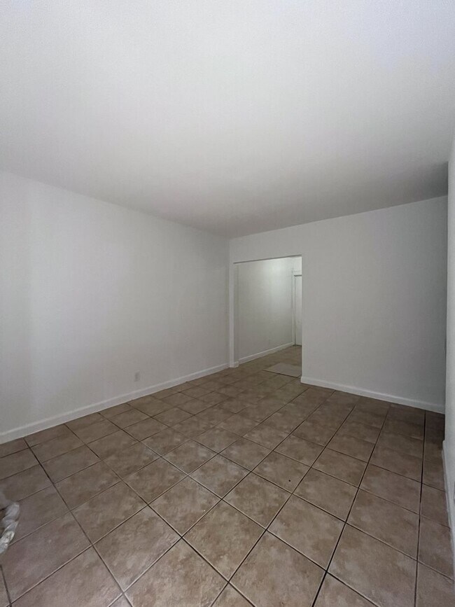 Foto del edificio - 107 SW 18th Ave