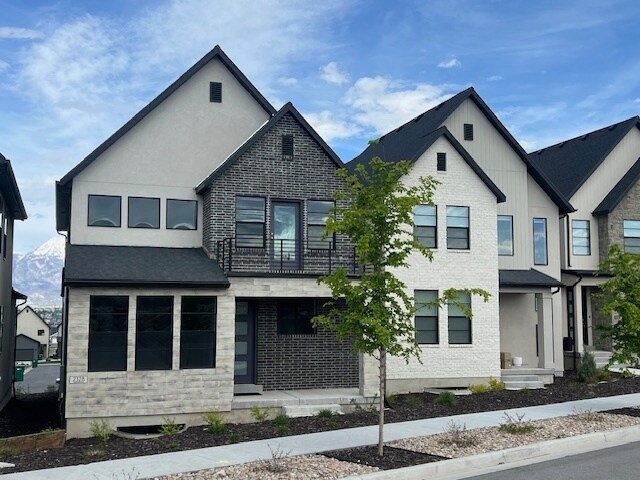 Foto principal - 2328 N White Clf Dr