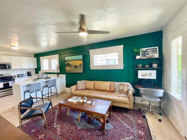Foto del edificio - 2178 Newton Ave