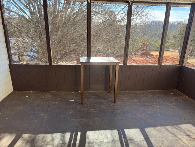 Foto del edificio - 442 Mush Creek Rd