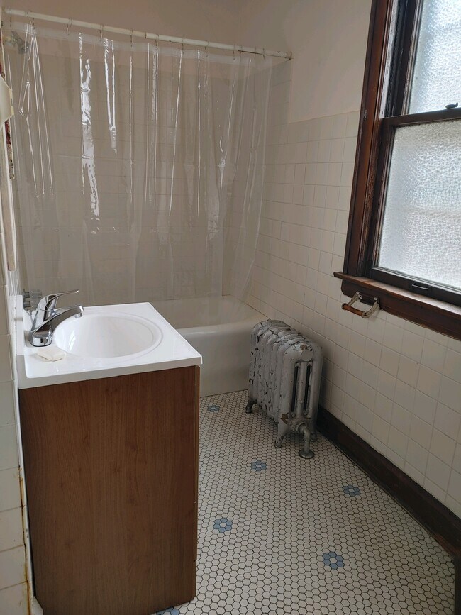 Bathroom - 2246 W 23rd St