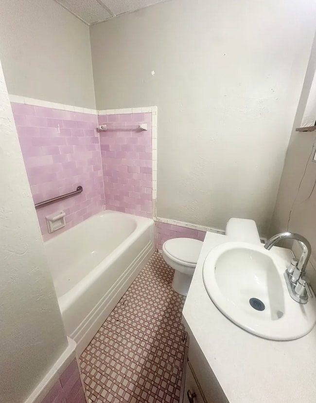 Building Photo - 1309 Wood St