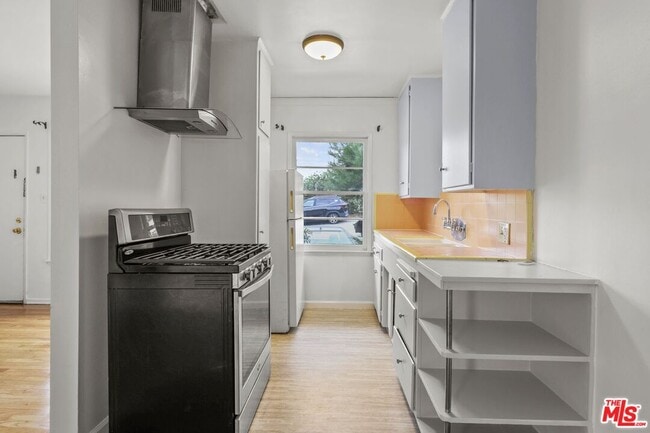 Building Photo - 3712 S Centinela Ave