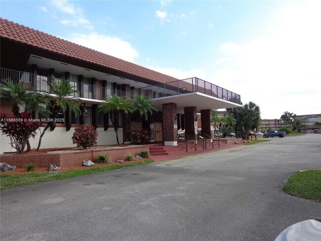 Foto del edificio - 2901 NW 47th Terrace