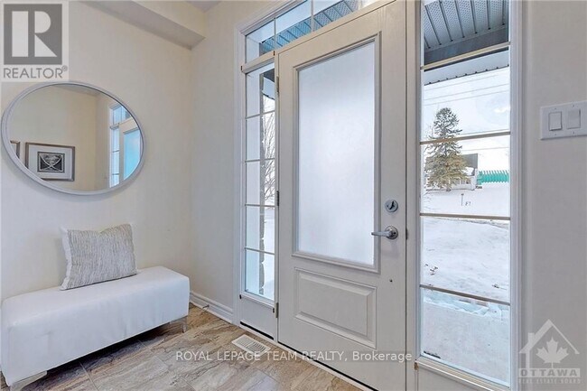 Building Photo - 3375 Woodroffe Ave