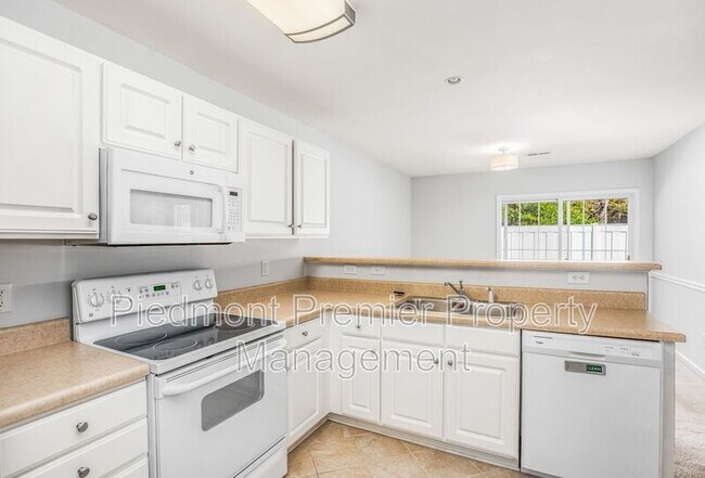 Foto del edificio - 6821 Wingrave Rd