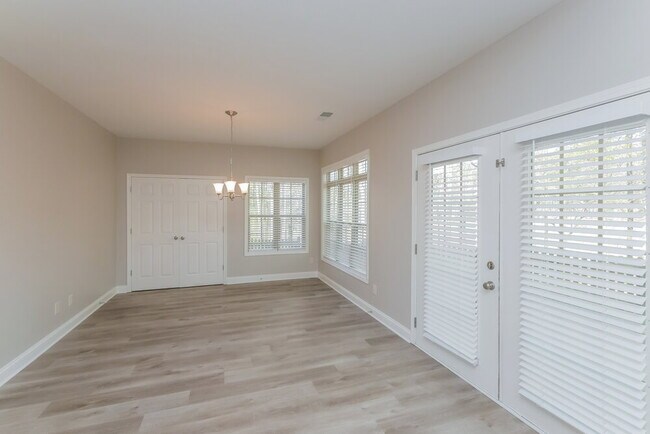 Foto del edificio - 184 Greenview Dr