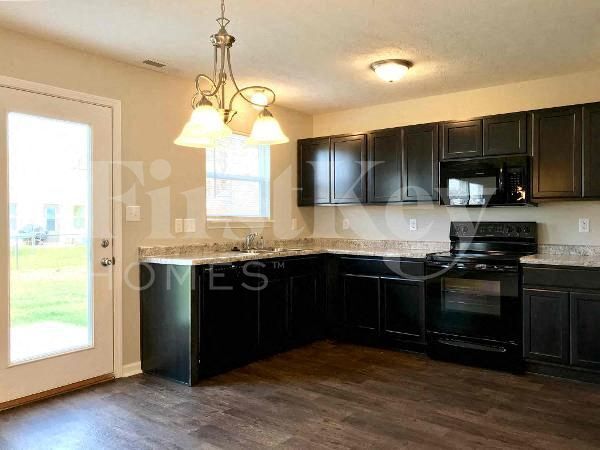 Foto del edificio - 8128 Wildwood Farms Dr