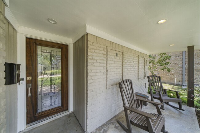 Building Photo - 14110 Barryknoll Ln