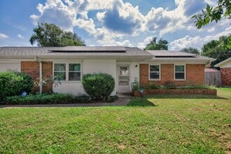 Building Photo - 4910 La Ventana Cir