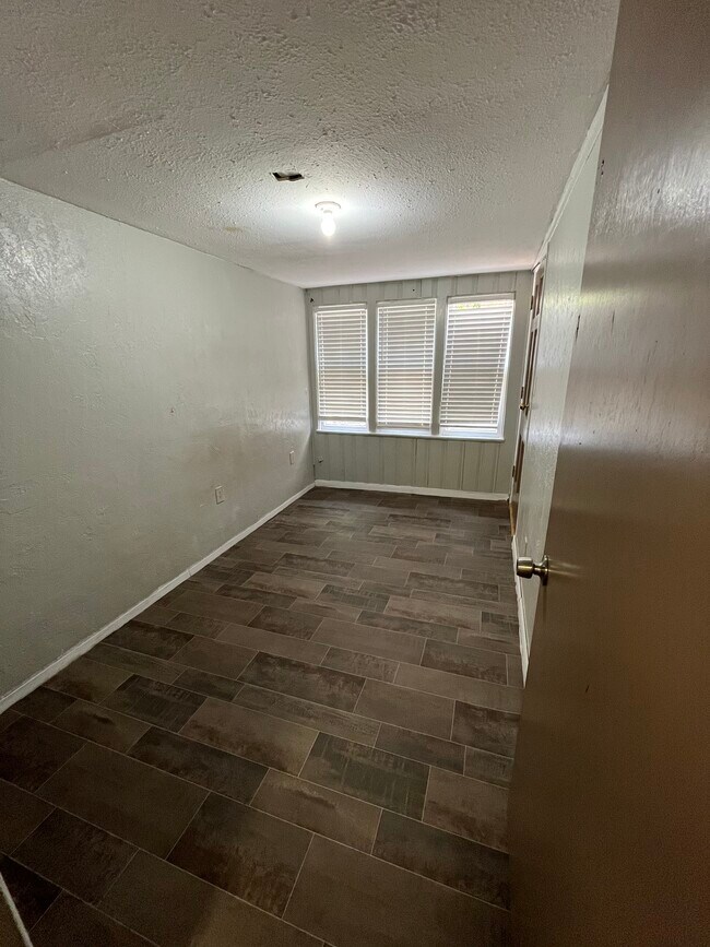 Foto del edificio - 1814 Elizabeth Ave