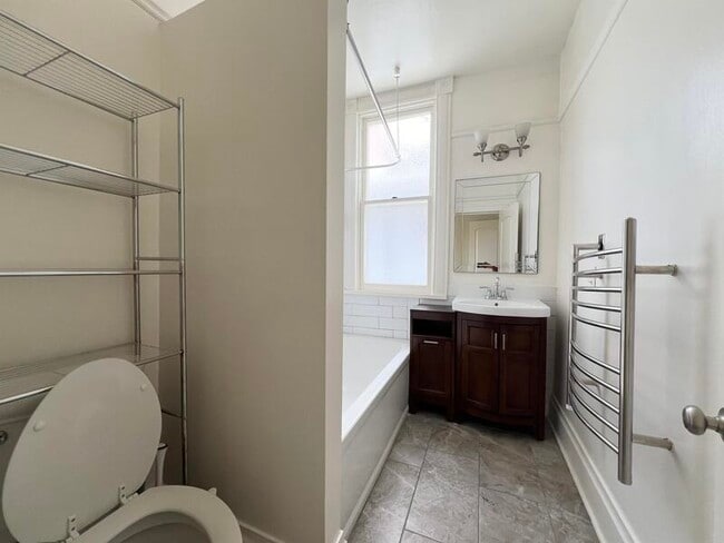 Photo - 615 S 900 E, House