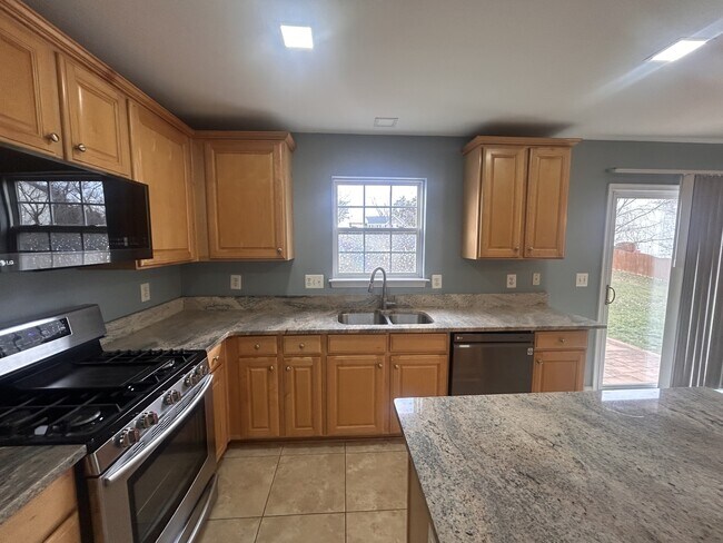 Building Photo - 6 Mintwood Dr