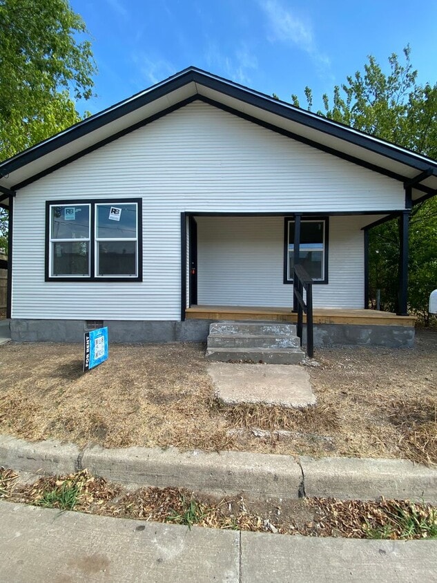 Primary Photo - 3 Bedroom 1 Bath Rental Available Now!