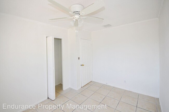 Building Photo - 3 br, 2 bath House - 600 W 2nd Street