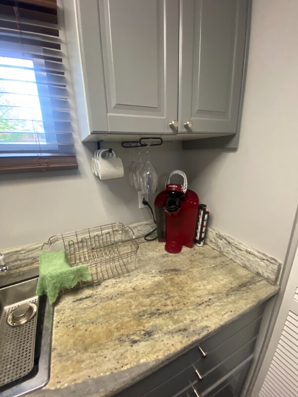 Foto del edificio - 803 E James St