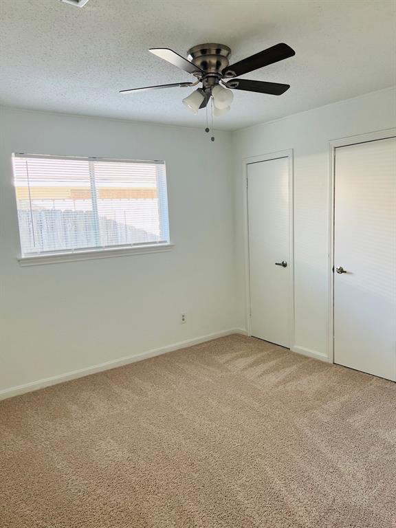 Building Photo - 1026 Fallbrook Dr