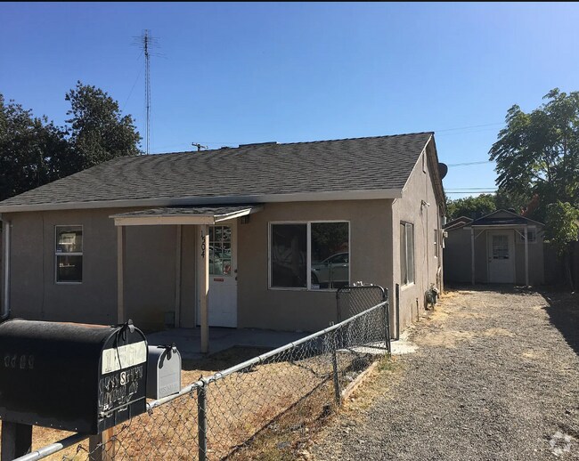 College Fig Garden Short Term Apartments for Rent Modesto, CA 2