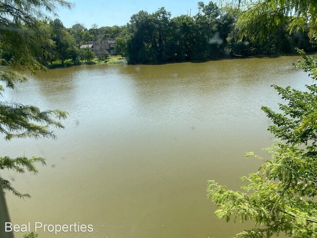 Building Photo - 3 br, 1.5 bath House - 2204 Lake Placid