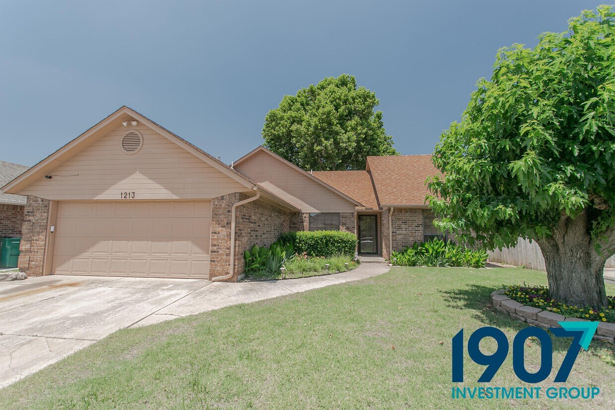 Primary Photo - 1213 SW 133rd St