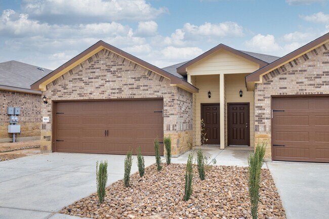 Building Photo - 9211-1 Canyon Bend