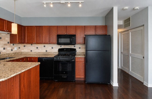 Building Photo - 4537 S Drexel Blvd