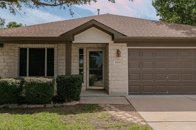 Building Photo - 1008 Cedarridge Ct