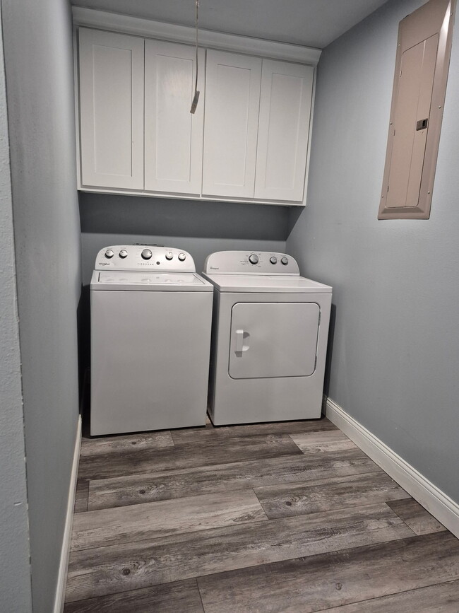 Foto del edificio - 3913 Concord Dr