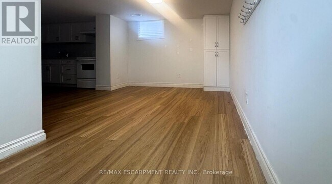 Photo du bâtiment - 1328 Sharbot St