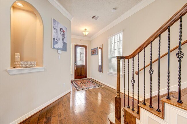Building Photo - 1247 Sopris Dr