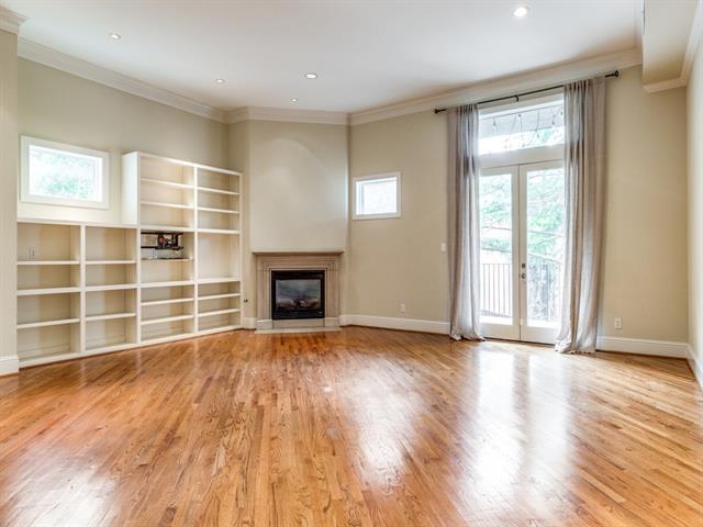 Foto del edificio - 2441 Worthington St