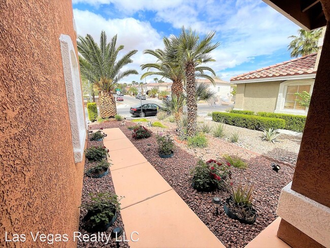 Building Photo - 4 br, 2.5 bath House - 5290 Guardian Peak St.