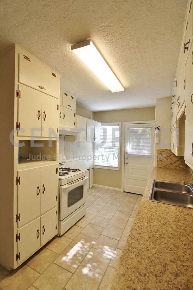 Foto del edificio - Charming 3/1/1 in Castleberry ISD For Rent!