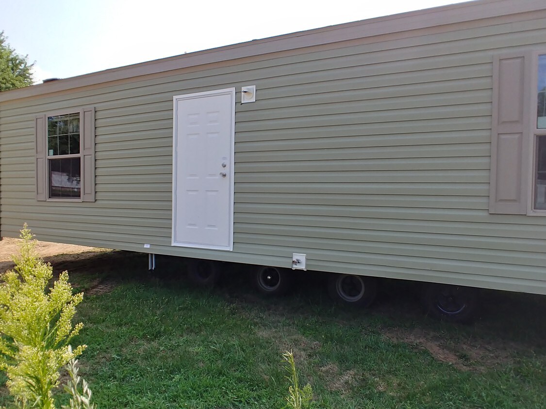 12700 Colby Lake Rd, Laingsburg, MI 48848 House Rental in Laingsburg