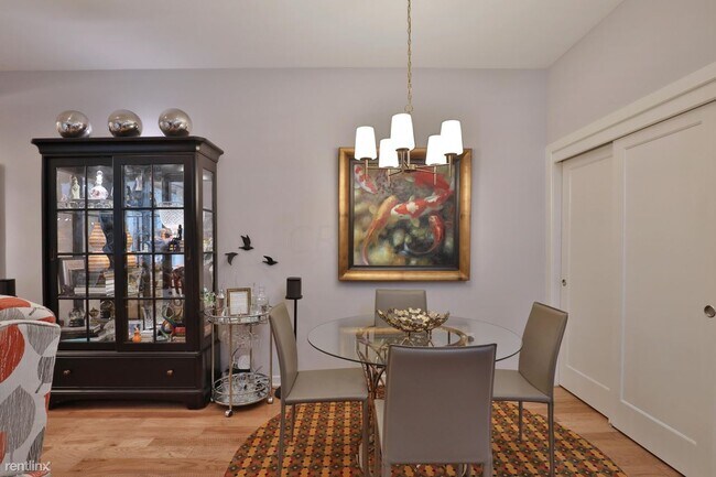 Building Photo - 1 br, 1 bath Condo - 190 E Gay St Unit G8
