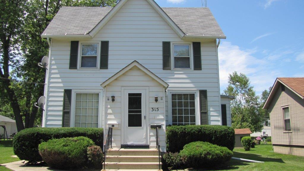 315 S 10th St Unit 2, Dekalb, IL 60115 315 S 10th St Dekalb, IL