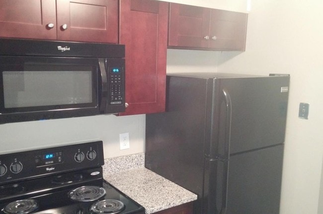 Building Photo - 173 Rutledge Ave