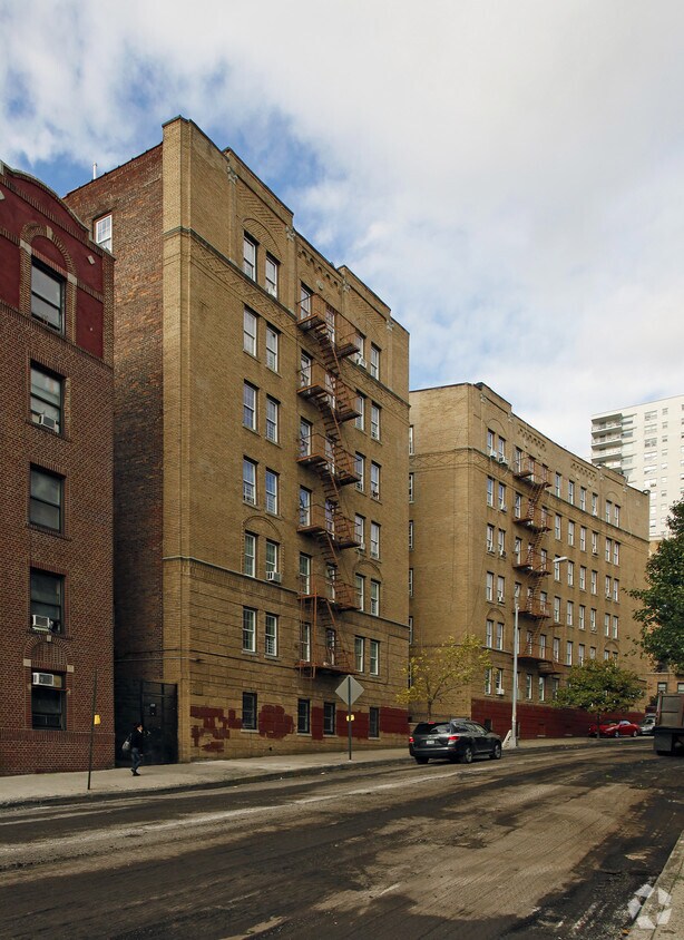 Foto del edificio - 984 Sheridan Ave