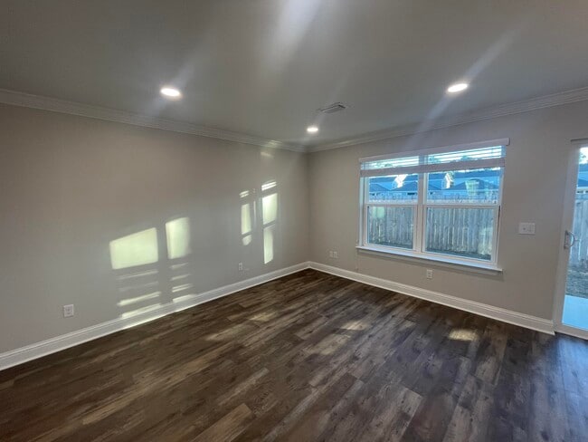 Building Photo - 42882 Ida Coon Cir