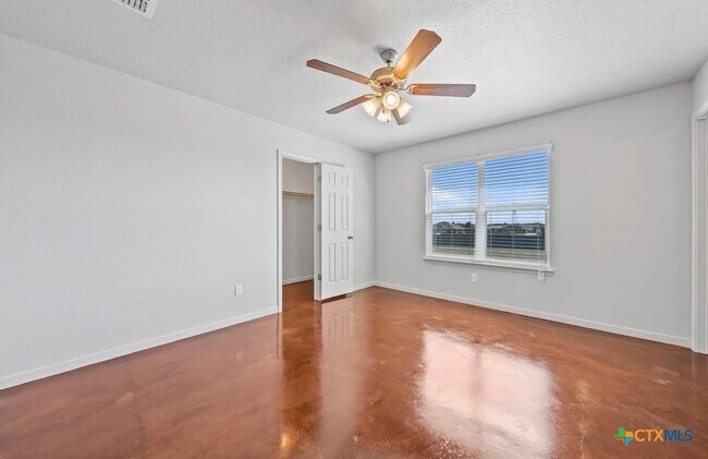 Foto del edificio - 3749 W Amity Rd