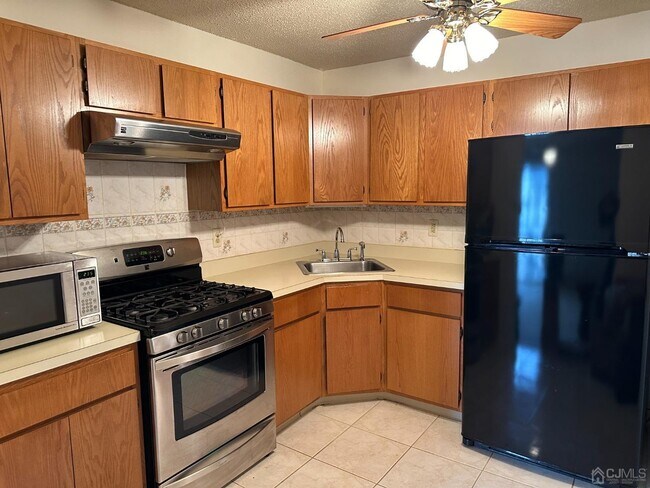 Foto del edificio - 498 Witney Ct