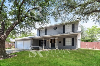 Building Photo - 3424 Denbury Dr