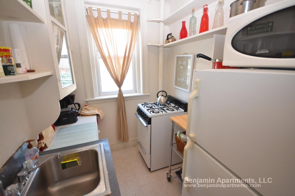 Building Photo - 1175 Boylston St