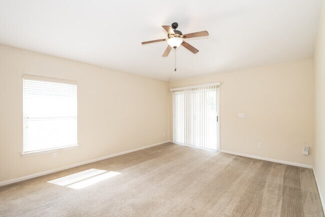 Foto del edificio - 2452 Willowbend Dr