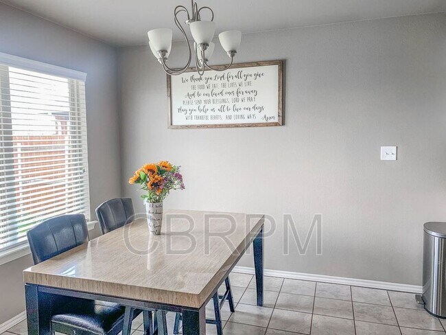 Foto del edificio - 8710 12th St