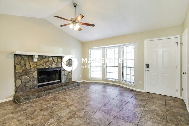 Foto del edificio - 3 Bedroom Pet-Friendly Home in Pinson, AL ...